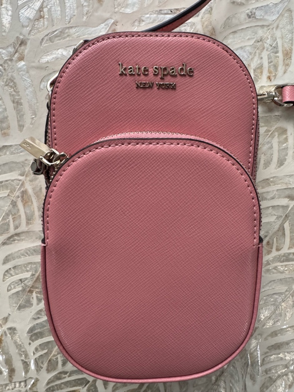 Kate Spade Phone Crossbody - Picture 4 of 5